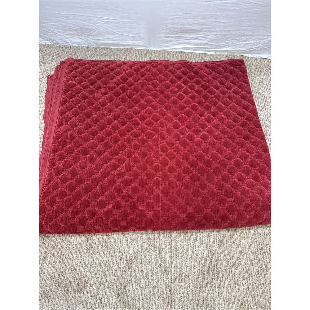 Pottery Barn Velvet Lattice Handcrafted Quilt King Size Ruby Red - Picture 4 of 6